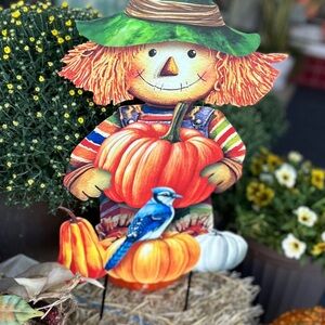 Festive Scarecrow Pumpkin Yard Decoration Metal Stake with Attached Stakes